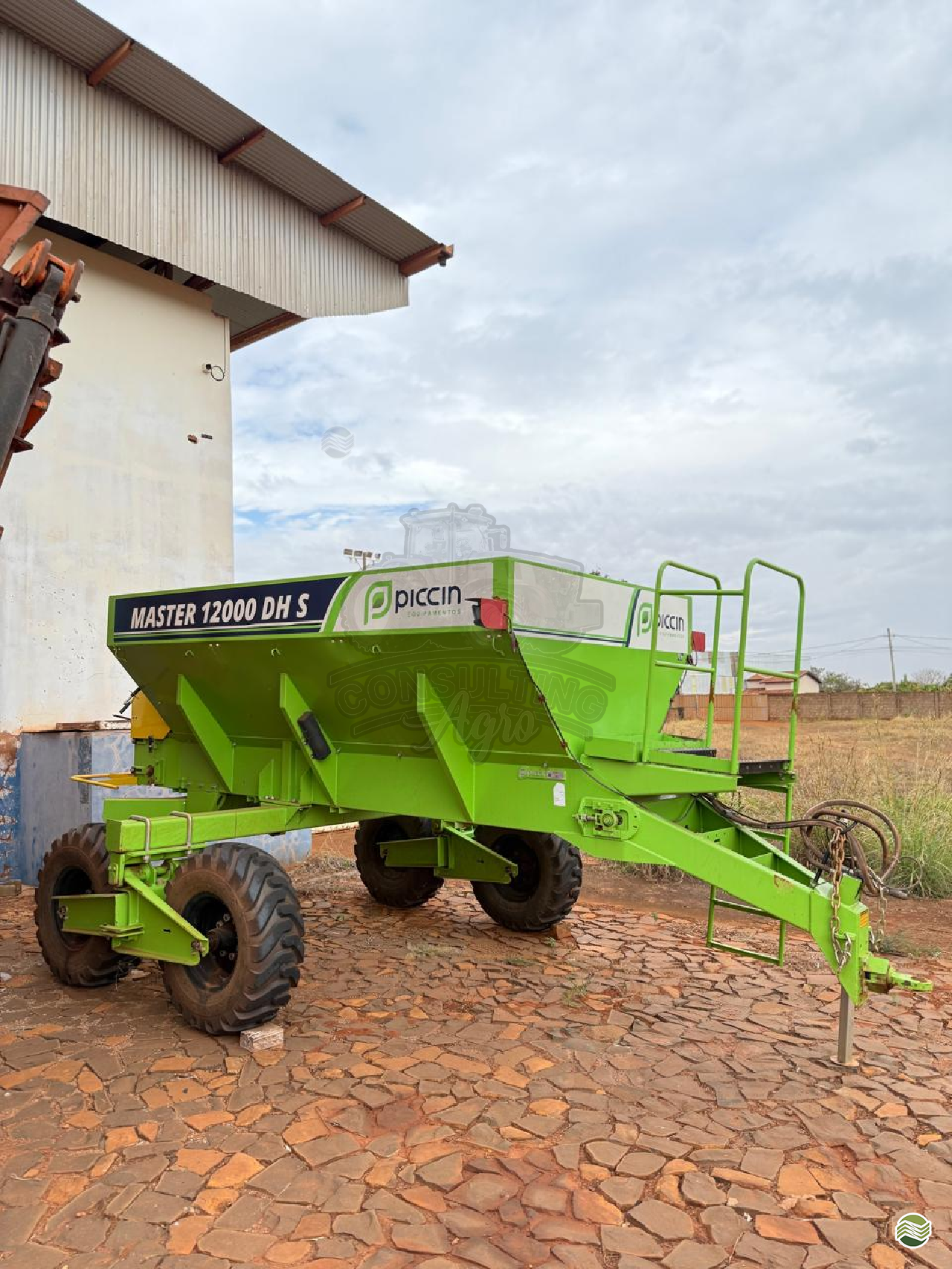 IMPLEMENTOS AGRICOLAS DISTRIBUIDOR DISTRIBUIDOR 12000 Consulting Agro ITUVERAVA SÃO PAULO SP